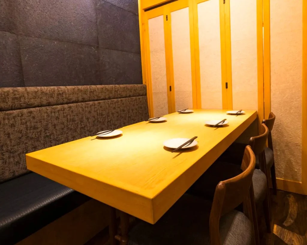 スシとおでんほたる_店内イメージ